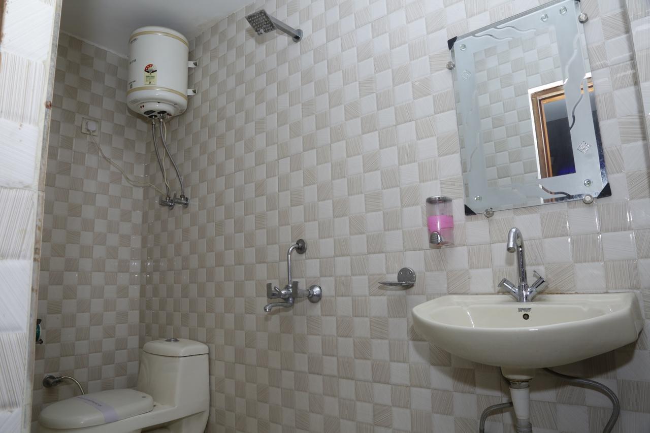 Vishal Hotel By Comfort Rooms Nowe Delhi Zewnętrze zdjęcie